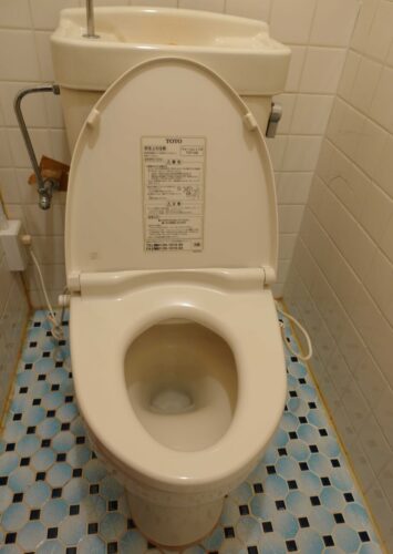 古いトイレ